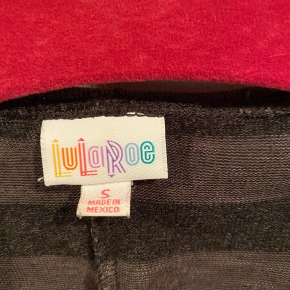 Gorgeous Lularoe Cover Up - Picture 2 of 3